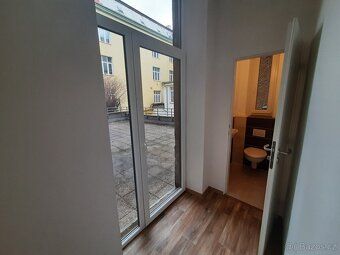 Pronájem bytu o velikosti 65m2 v cihlovém domě po kompletní 