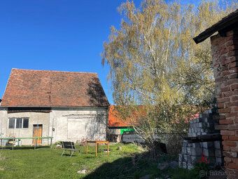 Ve výhradním zastoupení prodávajícího nabízíme k prodeji dům