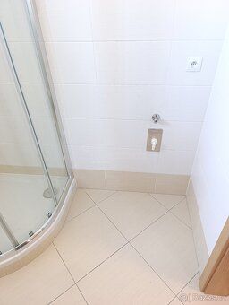 Nabízíme k pronájmu moderní a světlý byt 1+kk o rozloze 47 m