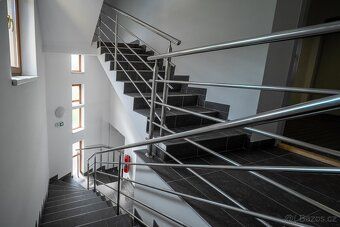 Komerční dům v centru Valašského Meziříčí představuje skvělo