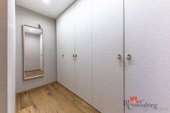 Moderní dům 5kk, 140 m2, pozemek 1.005 m2, v harmonii s přír