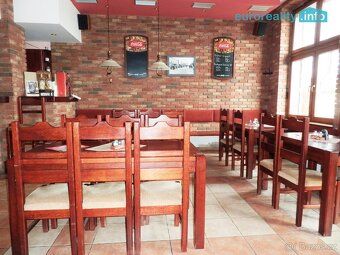Nabízíme k pronájmu Restauraci u Sokolovny 322 m2 se zahrádk