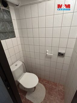 Nabízíme k pronájmu prostorné kancelářské prostory situované