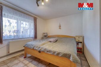 Nabízíme k prodeji malebný rodinný dům o dispozici 4+1 v cen