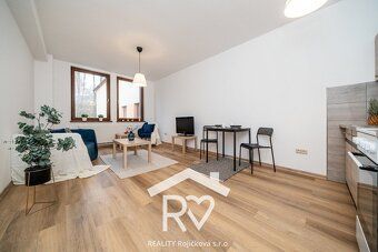 Ev.č. 00019 Dva hotové byty dnes. Potenciál až osmi bytových