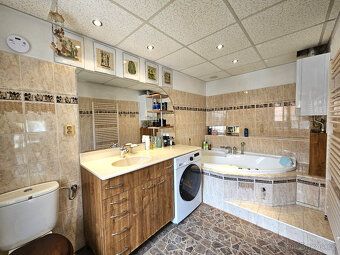 *Rodinný dům 4+1 se zastavěnou plochou 120m2, zahradou, gará