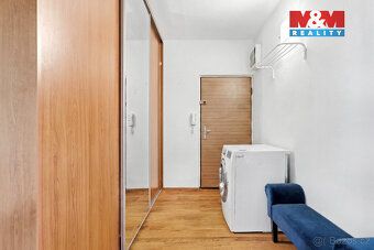 Nabízím k prodeji byt 3+1 o užitné ploše 64 m² ve zvýšeném p