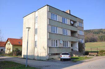 Pronájem velkého bytu č.5- 3+1 v panelovém domě, Sušice 87, 