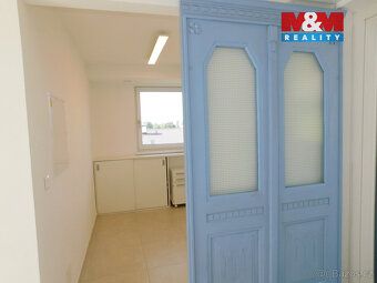 Nabízíme do pronájmu rodinný dům o dispozici 3+kk, s garáží 