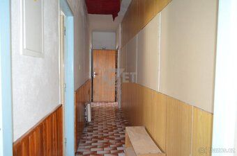 Prodej prostorného domu, který nabízí hodně možností, s veli