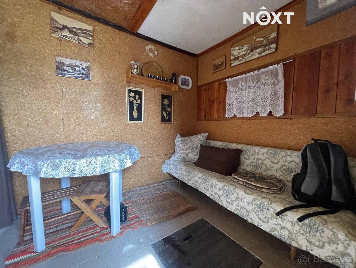 Nabízíme Vám k pronájmu chatu ve středu obce Chrudim – na Bě