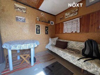 Nabízíme Vám k pronájmu chatu ve středu obce Chrudim – na Bě