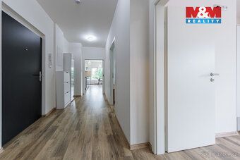 Nabízíme Vám k dlouhodobému pronájmu moderní byt 3+kk o celk