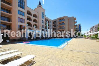 Apartmán 2+kk,71 m²,balkon s výhledem na bazén – Slunečné po