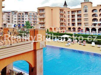 Apartmán 2+kk,71 m²,balkon s výhledem na bazén – Slunečné po