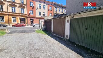 Nabízíme k pronájmu řadovou cihlovou garáž o užitné ploše 17