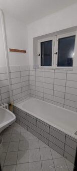 Dobrý den, nabízím k pronájmu byt 3+1 v Náchodě, ul. V Třeši