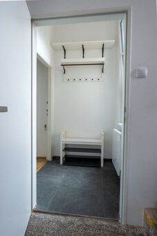 2+KK 37m2, Praha 8, Turnovská ul., pronájem zařízeného útuln