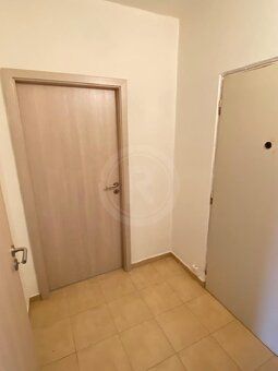 Nabízíme pronájem zrekonstruovaného bytu 2+kk s balkonem, v 