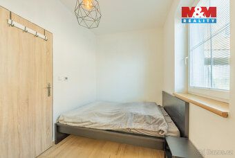 Nabízíme k prodeji byt o dispozici 2+kk v obci Zeleneč - Pra