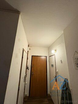 Nabízíme k dlouhodobému pronájmu prostorný byt o dispozici 3