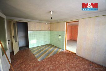 Prodej většího RD v obci Tršice -Zákřov. U RD všechny IS. Je