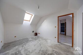 Naše realitní kancelář vám nabízí k prodeji rodinný dům, kte