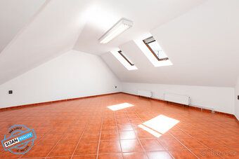 Jen málokdy se na trhu objeví nemovitost, která nabízí tak š