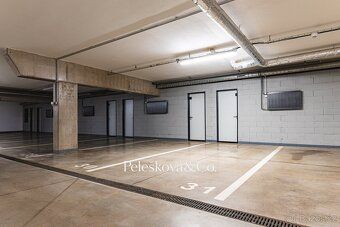 Ev.č. 00257 Investiční apartmán 2+kk s garážovým stáním v ce
