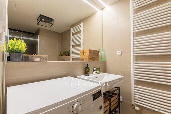 Ev.č. 00257 Investiční apartmán 2+kk s garážovým stáním v ce