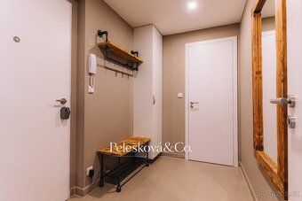 Ev.č. 00257 Investiční apartmán 2+kk s garážovým stáním v ce