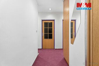 Nabízíme ke koupi byt o dispozici 3+1 a užitné ploše 64 m² v