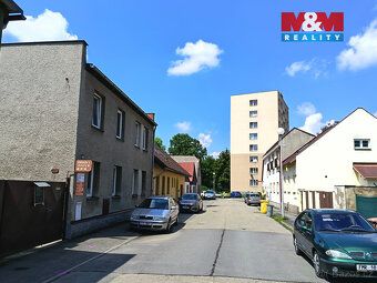 Prodej prostorného rodinného domu o zastavěné ploše 109 m2, 