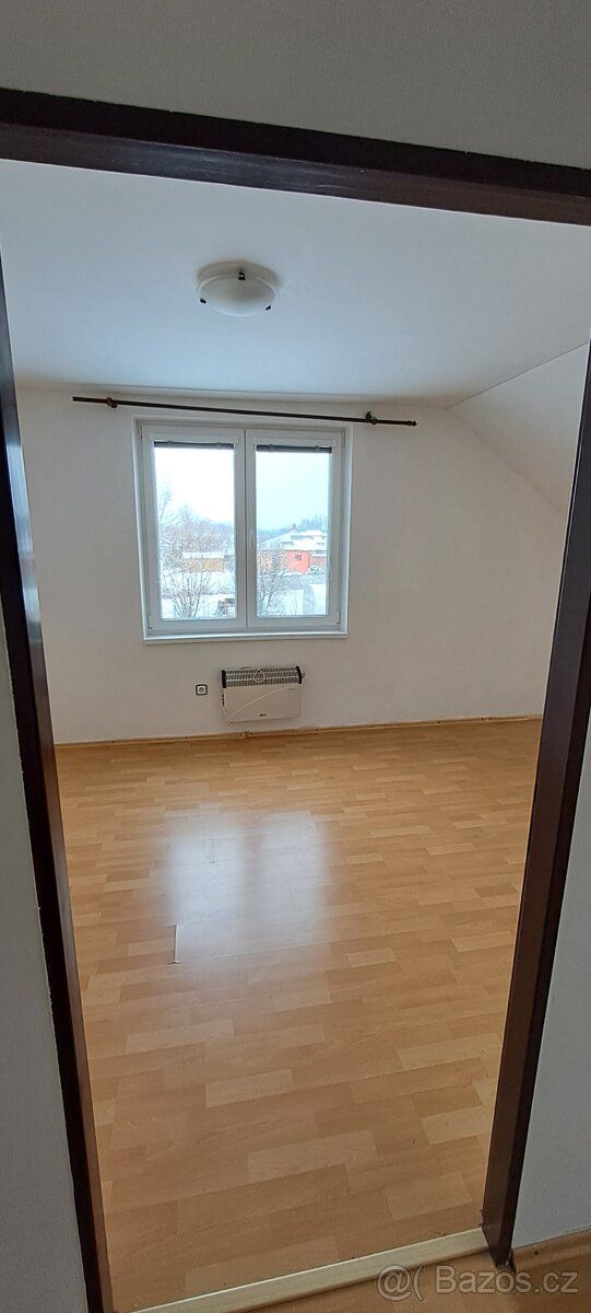 Prodej bytu 2 + KK v klidné lokalitě Kunčiček u Bašky 378 v 