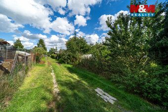 Nabízíme k prodeji zahradu o rozloze 379 m² v klidné části c