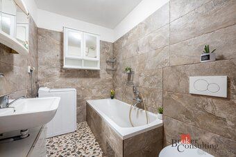 Podkrovní byt 2+kk s terasou do zeleně | 55 m² | Černá Pole,