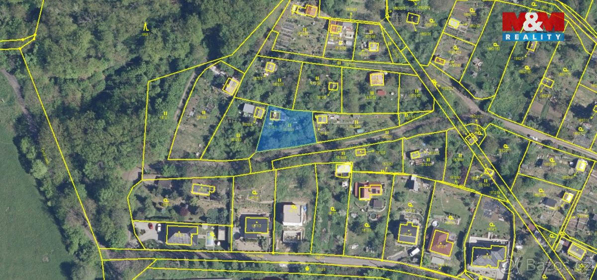 Nabízíme k prodeji chatu se zahradou o celkové výměře 700 m²