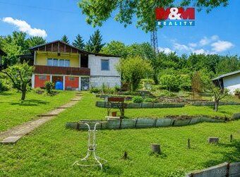 Nabízíme k prodeji chatu se zahradou o celkové výměře 700 m²