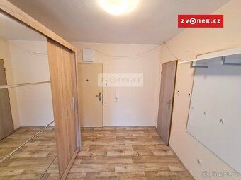 Ev.č. ZL02904-1 Nabízíme k pronájmu velmi hezký a prostorný 