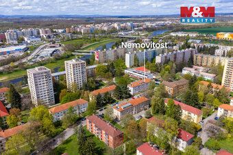 Nabízíme k prodeji unikátní, atypický zděný byt 4+kk o užitn