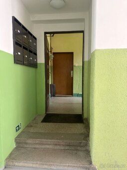Na prodej výjimečný byt s podkrovní ložnicí a balkonem v Tuh