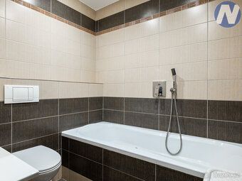 Nabízíme k prodeji velmi pěkný, zdařile modernizovaný byt o 