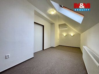 Nabízíme k pronájmu nezařízený byt 2+kk o užitné ploše 60 m²