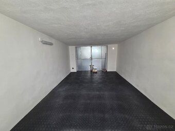 Nabízím k pronájmu nově zrekonstruovanou garáž o ploše 21 m²