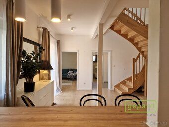 Prodej rodinného domu s prosperujícím ubytováním Airbnb – Ka