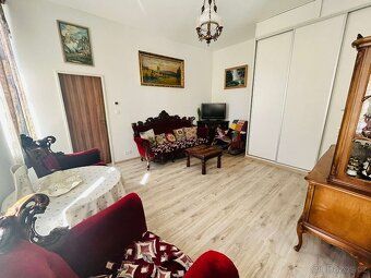 Nabízíme k prodeji prostorný byt 2+kk o výměře cca 60 m² v k