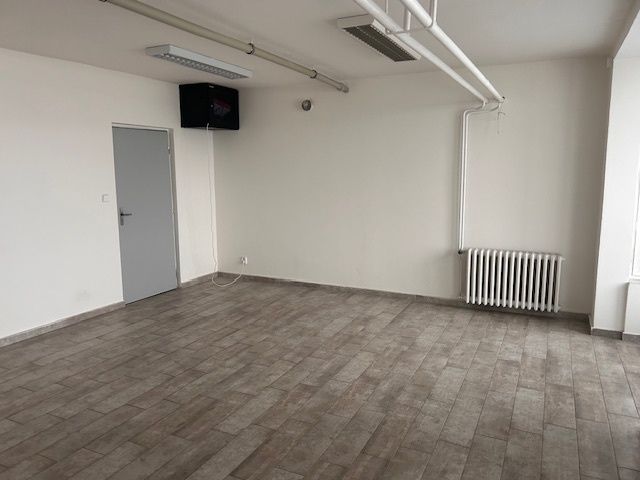 Nabízím komerční prostory k pronájmu o velikosti 36m2 na adr