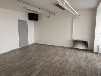 Nabízím komerční prostory k pronájmu o velikosti 36m2 na adr