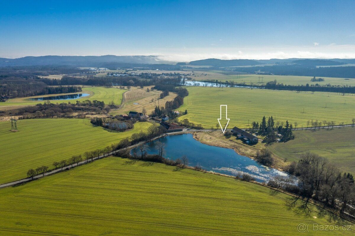 Nabízím stavební pozemek u Dobříše (Praha 30 km). Další info