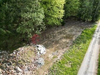 Parcel je více. Nejzajímavější je parcela st. 65/1 o výměře 
